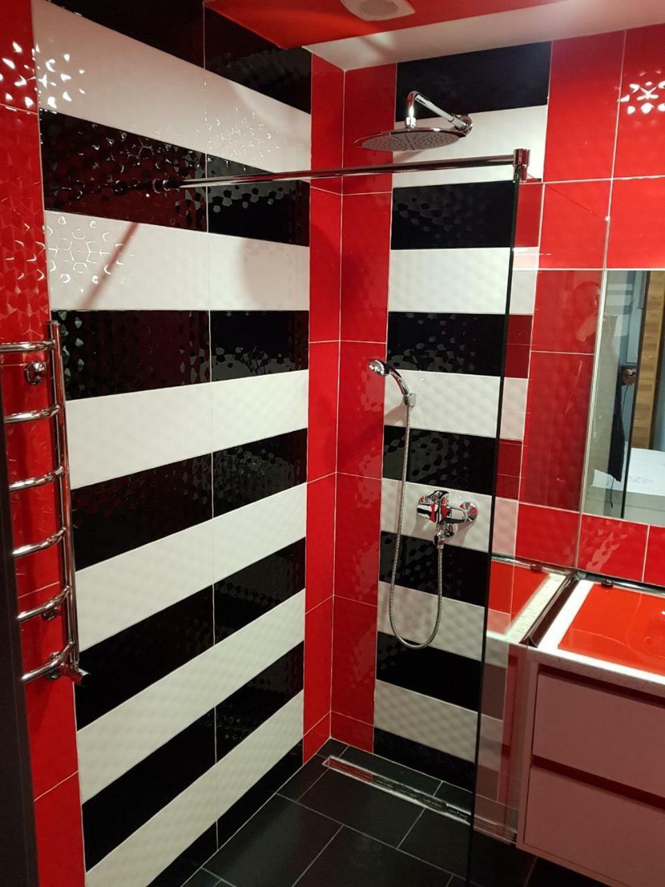 Balabana Red Apartment Lwów Zewnętrze zdjęcie