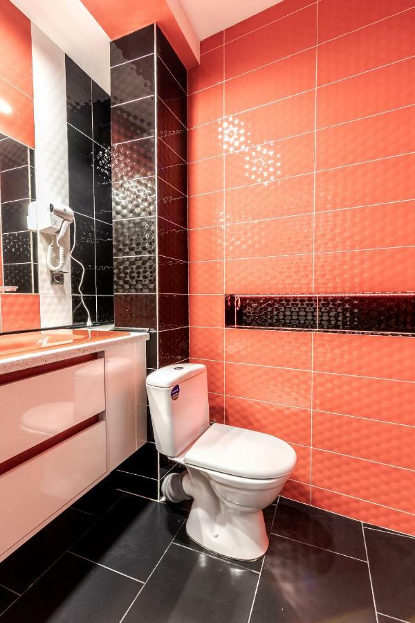 Balabana Red Apartment Lwów Zewnętrze zdjęcie