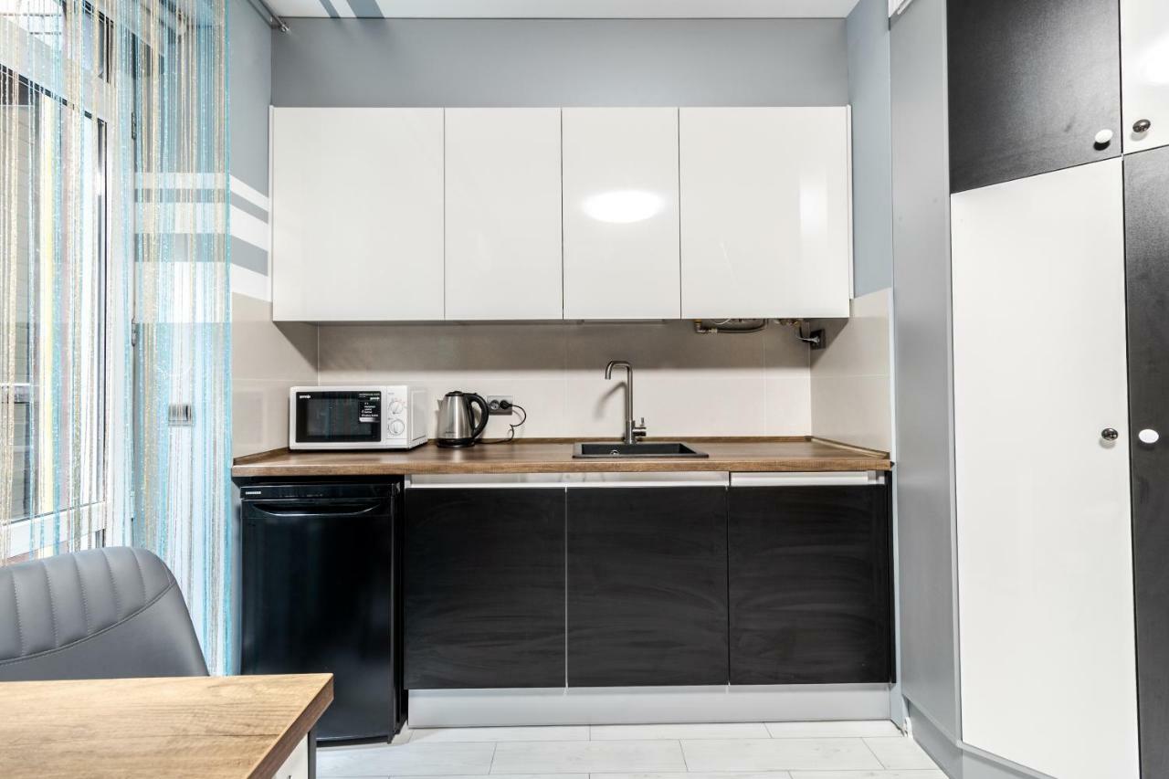 Balabana Red Apartment Lwów Zewnętrze zdjęcie