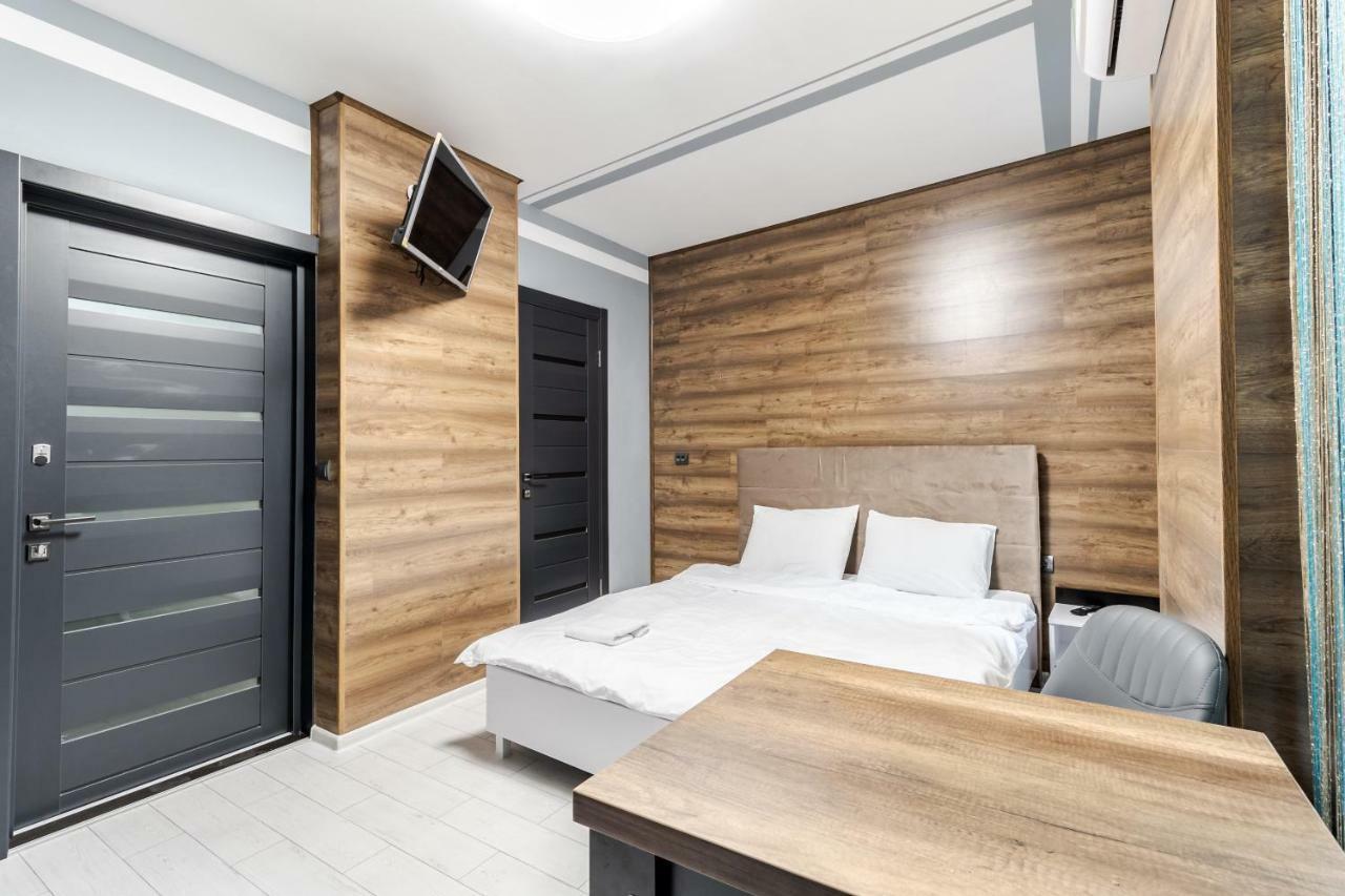 Balabana Red Apartment Lwów Zewnętrze zdjęcie