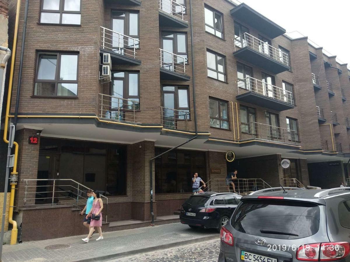 Balabana Red Apartment Lwów Zewnętrze zdjęcie